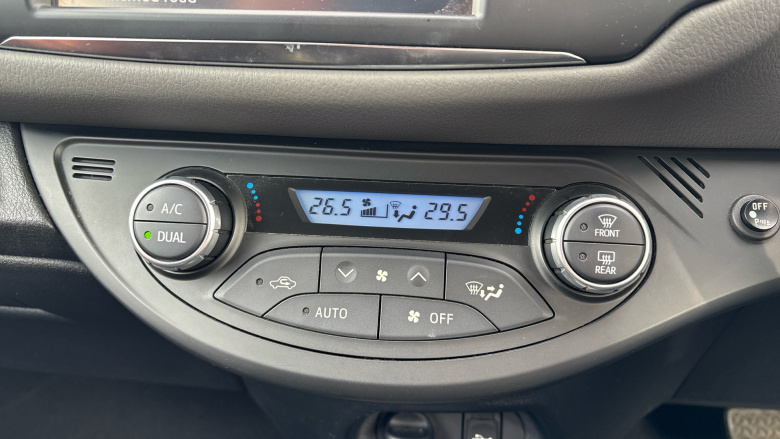 Toyota Yaris 1.5 Hybrid Icon Tech 5dr CVT Hybrid Hatchback